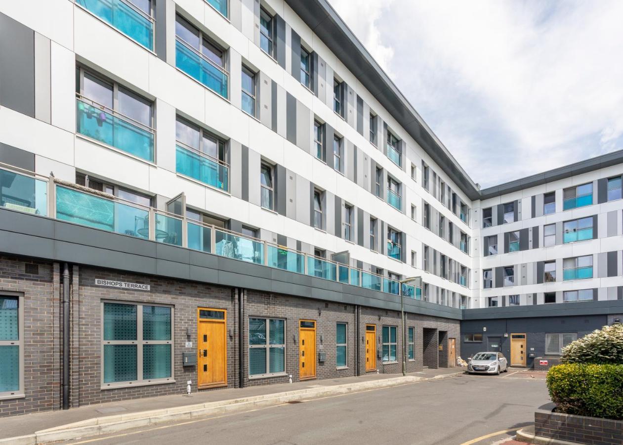 1 Bed Apartment - Redhill Central, Surrey, Gatwick #3 Redhill (Surrey) Exterior foto
