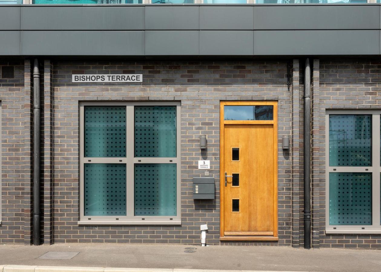 1 Bed Apartment - Redhill Central, Surrey, Gatwick #3 Redhill (Surrey) Exterior foto
